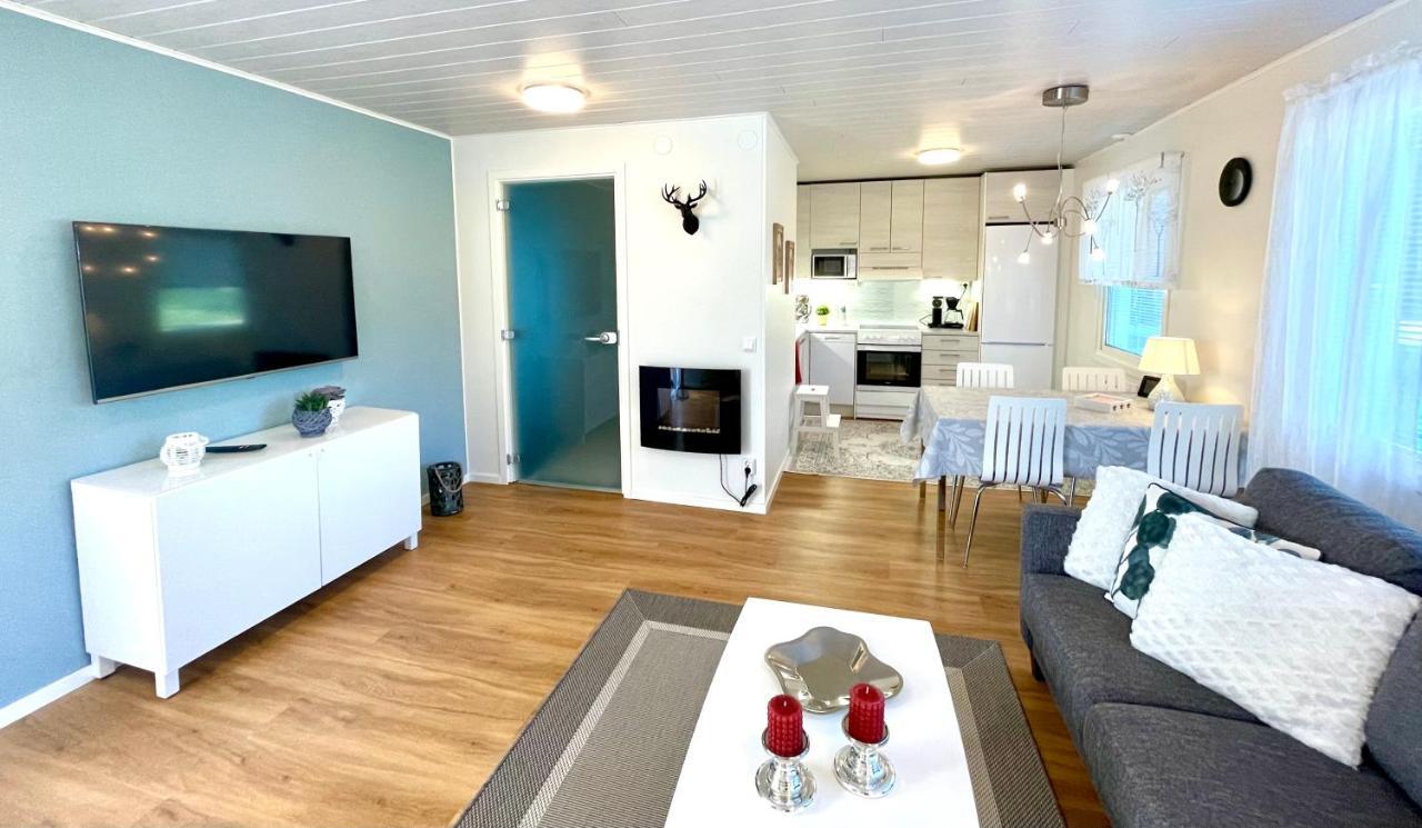 Cozy Renovated House With A Lot Of Parking Space. Haparanda  Eksteriør billede